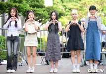 [사진]수피아, 출근길 하트 선물