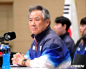 [사진]'2024 파리올림픽 D-30' 미디어데이서 생각에 잠긴 이기흥 대한체육회장