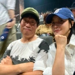 김희선, 오늘도 미모 열일 중..‘달짝커플’ 유해진과 진선규 응원
