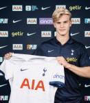 새로운 토트넘의 중원 열쇠 베리발, 25분 뛰고도 평점 8점...공간 좁아도 동료들이 패스해