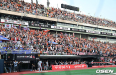 야구를 이렇게 못하는데…왜 자꾸 매진·매진·매진인가, 한화 둘러싼 역대급 기현상