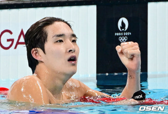 [사진]수영 김우민 자유형 400m 동메달, '박태환 이후 첫 수영 메달 기쁨'