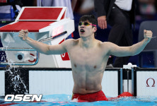 판잔러, 남자 자유형 100ｍ 세계新…아시아 선수 92년 만의 금메달[파리올림픽]