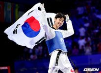 [사진]태권도 박태준, 8년 만의 올림픽 태권도 금메달 미소 활짝