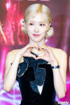 [사진]블랙핑크 로제,요정의 손하트