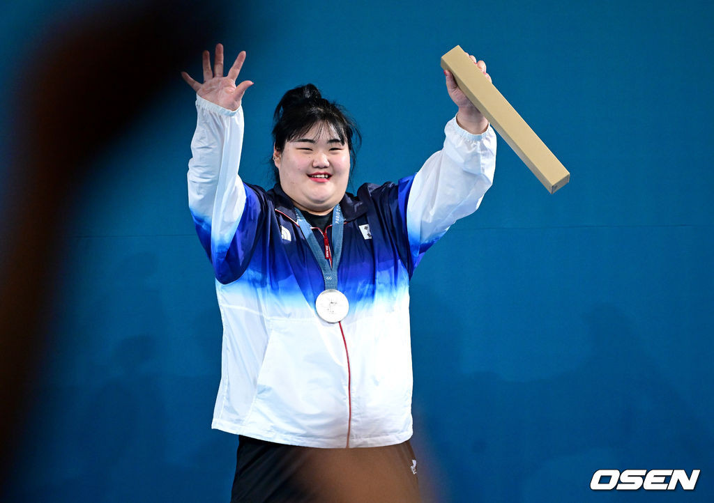 박혜정, 파리 올림픽서 여자 최중량급 은메달 획득 인상적