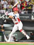 김도영 아니었으면 MVP 확정적인데…이렇게 불운할 수가, 페디도 못한 외인 최초 '투수 4관왕' 보인다