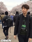 ‘쌍둥이 두고 사망’ 악동클럽 이태근, 코로나 백신 때문?..이틀째 추모물결 [Oh!쎈 이슈]