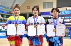 박지수·김지한·임정수, 제54회 회장기전국장사씨름대회 여자부 각 체급 1위