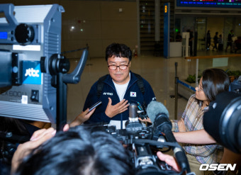 ‘안세영 물집 잡힌 신발 결국 바뀐다’ 배드민턴협회장 “개인스폰서 규정 바꾸겠다”