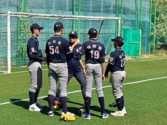 류지현·최일언 대표팀 코치, ‘전국리틀야구대회 우승팀’ 경기도 광명리틀 만났다…야구 꿈나무들에 원포인트 레슨