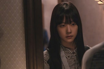 '한석규 딸' 채원빈, 아빠도 긴장하게 한 포스..미친 눈빛 (이친자)