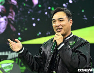 [사진]김유상 CJ 스포츠마케팅 상무,레드불 올스타 우승 축하해요