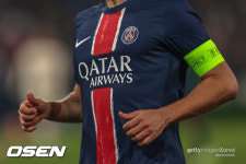 '난리난 이강인 소속팀' PSG, 엔리케 지도방식에 선수단 불만 폭발→단장과도 터진 불화설