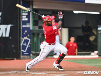 ‘단 6표 차이’ 타격왕의 눈물, 2년 연속 GG 외야수 4위라니…내년 3번째 도전한다