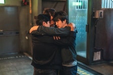 권상우X정준호X이이경, 보기만해도 웃음이..방패연 의리 스틸 공개 (히트맨2)