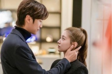 동침 후 재회 이세영♥나인우, 호텔방 안 입맞춤 1초 전 포착(모텔캘리)