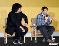 [사진]로버트 패틴슨,즐거운 기자간담회