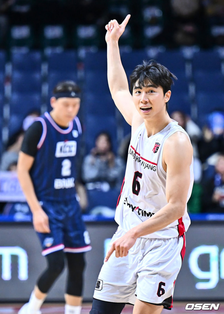 안양 정관장 주장 박지훈, 프로농구 6라운드 MVP 선정, 6강 플레이오프 진출 확정!
