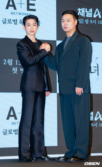 [사진]박진영-임재혁,'뜨거운 하이파이브'