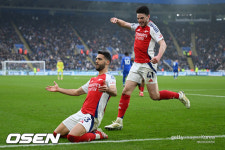 '가짜 9번' 메리노 쾅쾅! 아스날, 잇몸으로 레스터 2-0 격파...PL 15경기 무패+리버풀과 4점 차