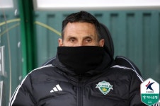 공식전 3승 1무, 선수들은 무승부에 크게 불만족...확실히 달라진 부분 포옛 감독, 선수들 태도에 만족 전진우 부상은 우려스럽다 [전주톡톡]