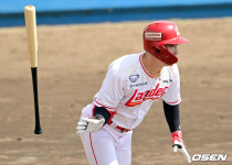 [사진]최지훈 선제 적시타로 앞서가는 SSG