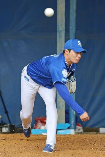 ‘불펜피칭 50구 던졌다’ 다승왕 원태인, 
