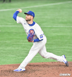 [사진]공 뿌리는 컵스 브레이저