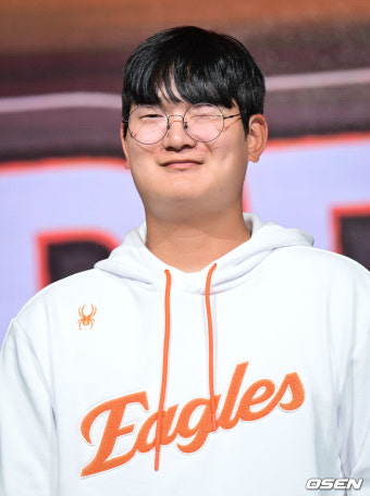 [사진]한화 김서현, '독수리 윙크'