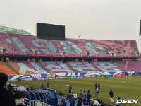 “1986 시작된 꿈 11th Korea 2026 가보자고” 수원, 4만석 카드섹션 장관이다! [오!쎈 수원]