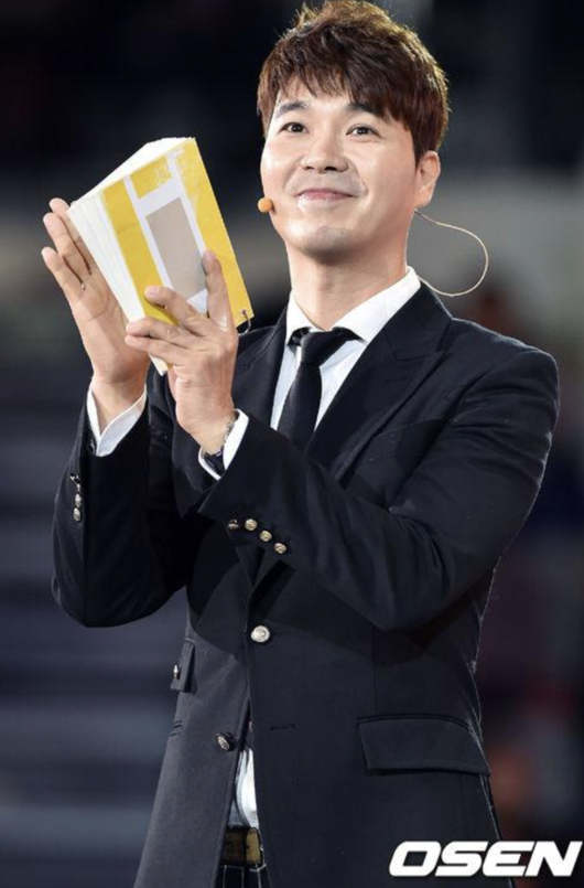 방송인 박수홍, 가정출산 출산 현장에서 눈물 가득한 감동 소환