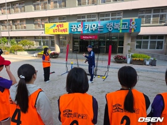 ‘KBO 찾아가는 티볼교실 10주년’ 대표팀 류지현 감독 “야구 저변 확대 선순환, 1000만 관중 밑거름 됐다”