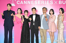 [사진] 동요괴담 배우들의 하트 포즈