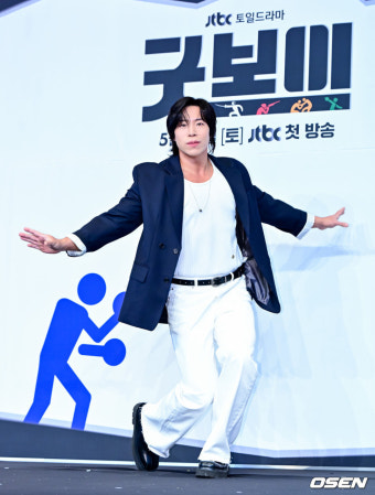 [사진]태원석, 원반던지기 응용 포즈
