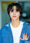 [사진]NCT 정우,궂은 날씨 속에서도 자체 발광