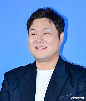 [사진]'좀비딸' 윤경호, 동배 미소