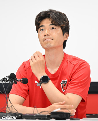 '포항입단' 기성용,  “딸이 왜 경기에 안 나가냐고 물었다... 평생 후회될 것 같아 새 도전