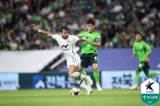 득점 1위 전진우, 2달 만에 터졌다! 전북, 최하위 대구 3-0 격파...22경기 무패 행진 완성[오!쎈 현장]