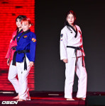 [사진]K타이거즈 태미,케데헌 무대에 맞춰