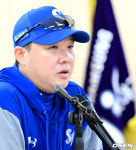 [사진]준플레이오프 4차전 각오 전하는 삼성 박진만 감독