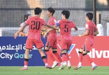 ‘한국은 32강 광탈했는데…’ 일본은 남아공에 3-0 완승…한일격차 더 벌어졌다
