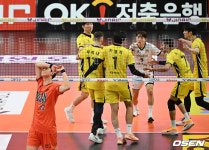 [사진] 박창성, 졌다.