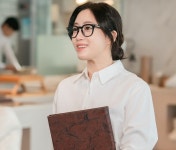 함은정, 김병우 감독과 결혼 3일 앞두고 새 도전..'첫 1인 2역'(첫번째 남자)