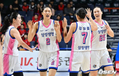 [사진] 이해란, 기분좋은 득점 성공