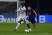 마침내 선발 복귀! 기회 창출 3회 이강인 63분 뛴 PSG, 다시 1위 올랐다...꼴찌 메스 3-0 잡고 리그1 5연패 청신호