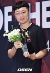 이례적 행보..2분 영상1개로 '100만' 김선태 신드롬가나? 실버+골드버튼 언박싱 '기대'