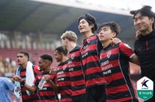 이호재 결승골 포항, 강원전 1-0 승리로 2026시즌 리그 첫 승...리그 7위로