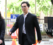[사진]'병역법 위반' 법원 향하는 송민호