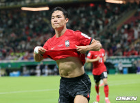 [사진]역전골 넣고 기뻐하는 오현규